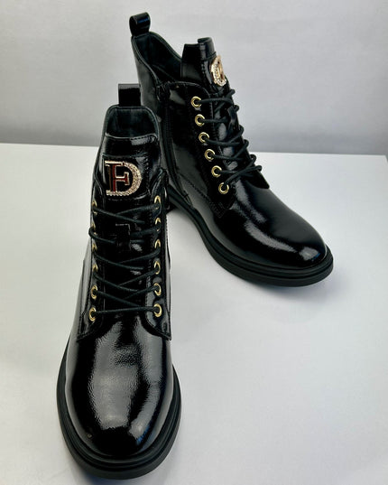Bota militar de verniz