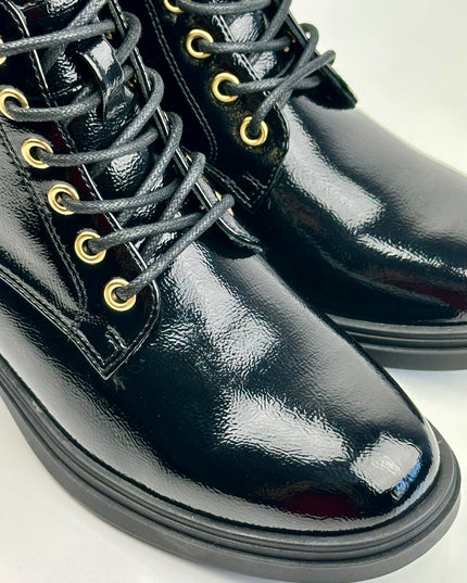 Bota militar de verniz