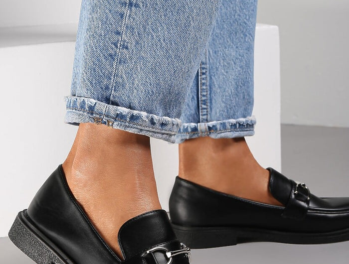 <h4><strong>Explore a nossa coleção de sapatos e realce a sua beleza</strong></h4>